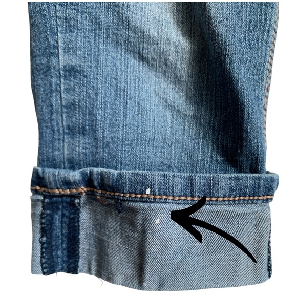 Almost Famous Women's Jeans Size 7 Cropped Jeans Embroidered Y2K - Picture 6 of 7